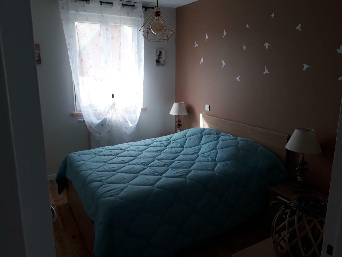 Gite " Le Vieux Noyer" Liesville-sur-Douve Eksteriør bilde
